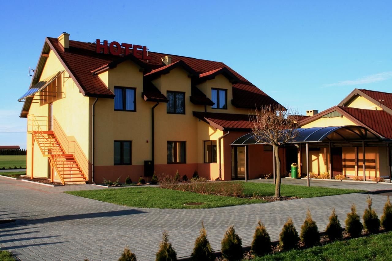 Отель Hotel Kuźnia Oberża Polska Łysomice-30