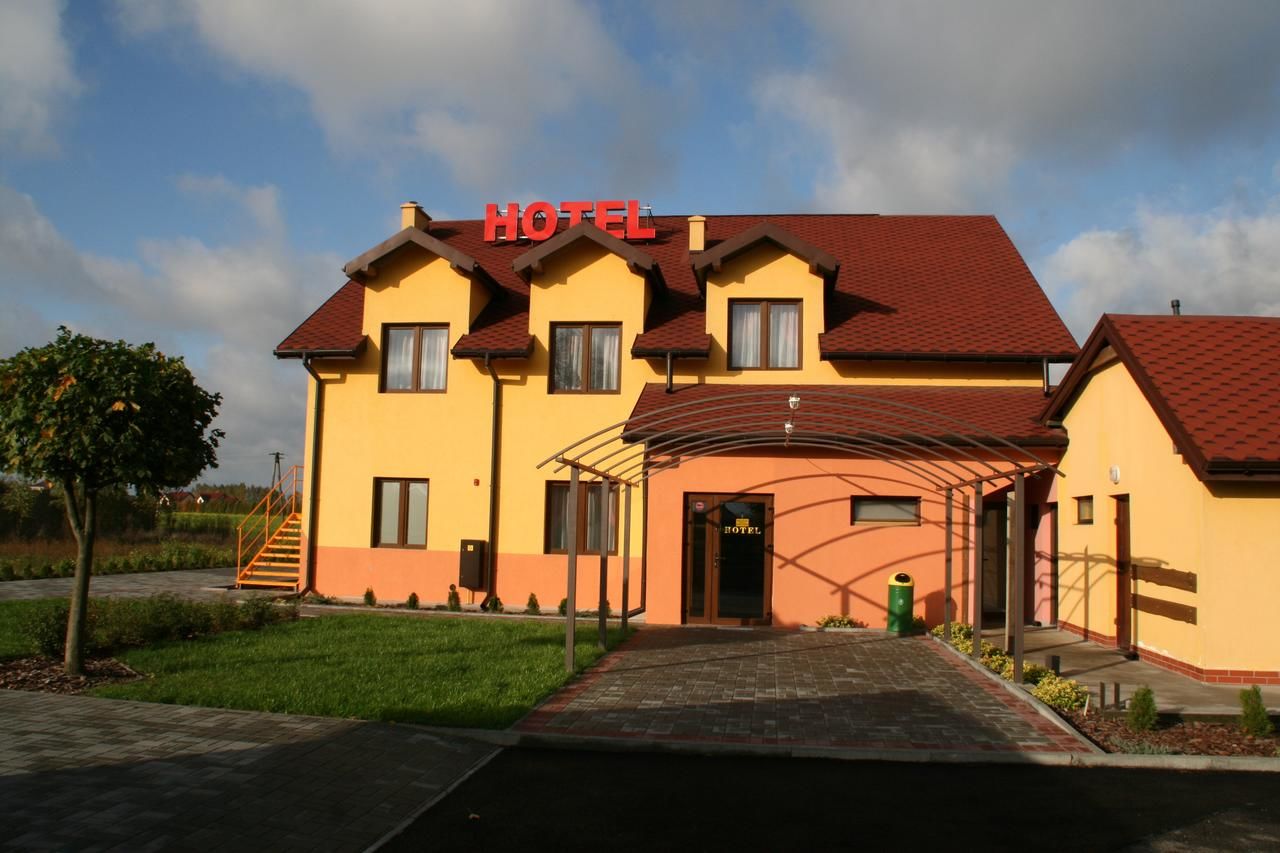 Отель Hotel Kuźnia Oberża Polska Łysomice-35